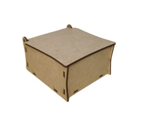 Caixa quadrada tampa abre e fecha